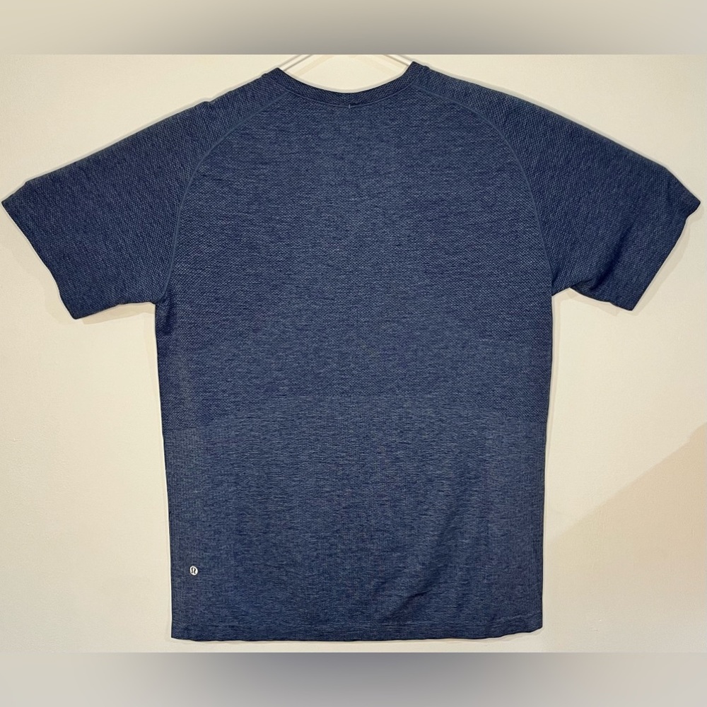 Lululemon Vent Tech Men’s XL Blue Short Sleeve